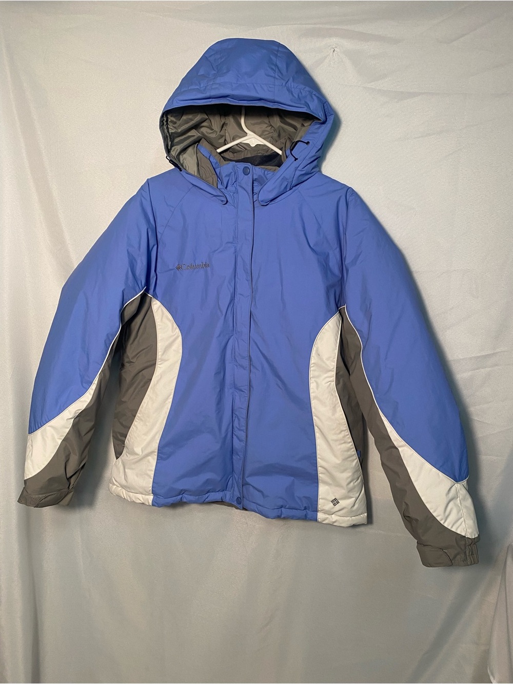 Columbia Woman’s Blue Hooded Winter Jacket